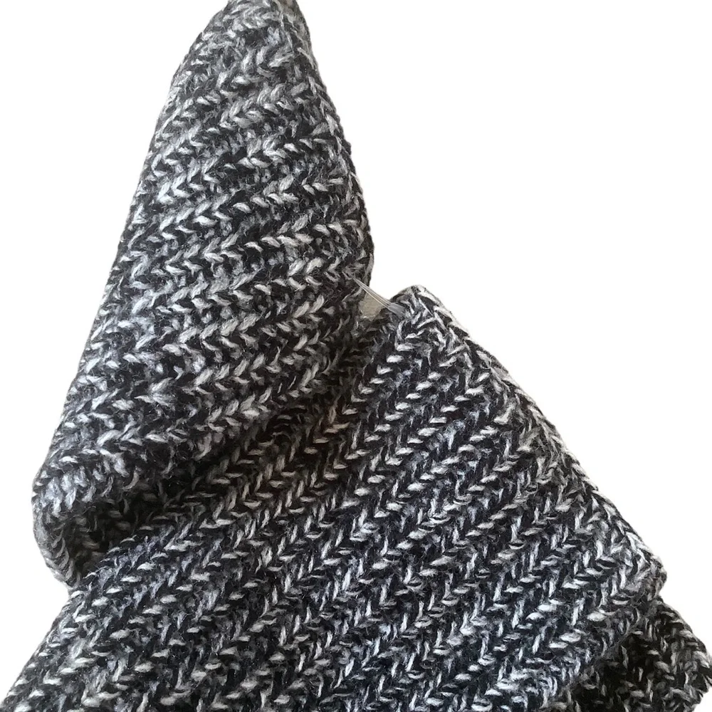 Rebecca Minkoff marled arm warmer black knit warm cozy gloves with Thumbholes